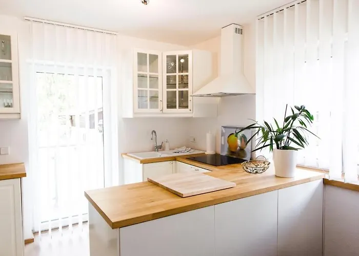 Haus Larchenau アパート